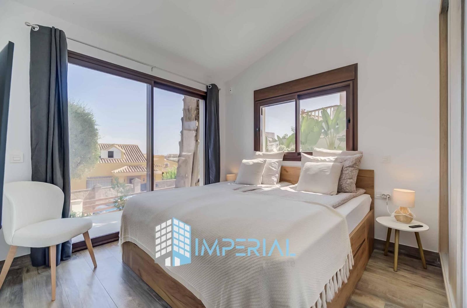 3 quarto Moradia para venda em El Coto com piscina - 695 000 € (Ref: 10102547)