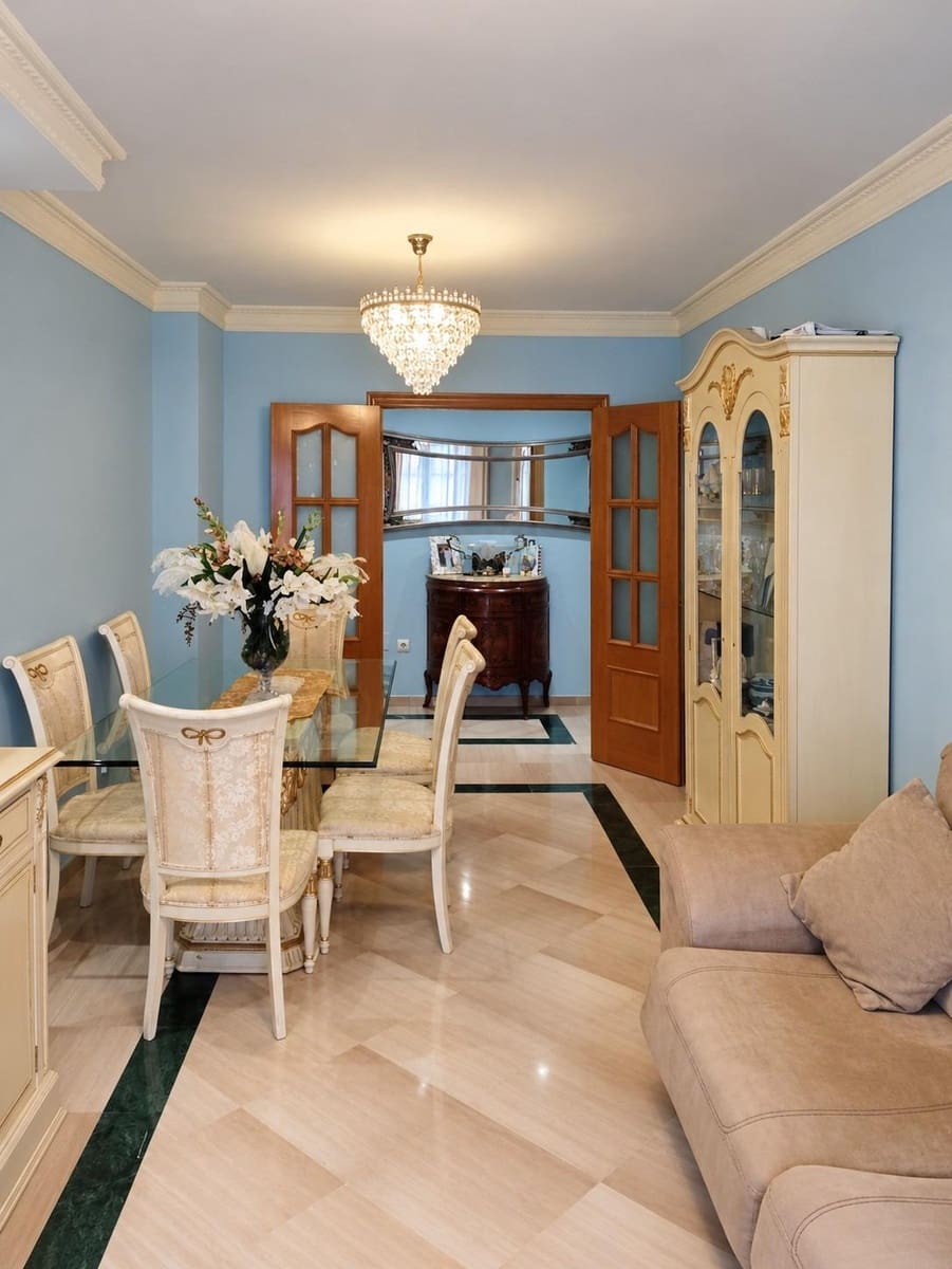 3 bedroom Apartment for sale in Las Lagunas de Mijas with garage - € 285,000 (Ref: 10115813)