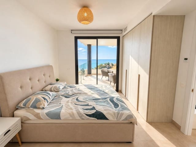 2 soverom Leilighet til salgs i Carvajal, Fuengirola med svømmebasseng garasje - € 695 000 (Ref: 10139903)