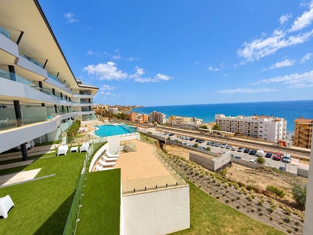 2 soverom Leilighet til salgs i Carvajal, Fuengirola med svømmebasseng garasje - € 695 000 (Ref: 10139903)