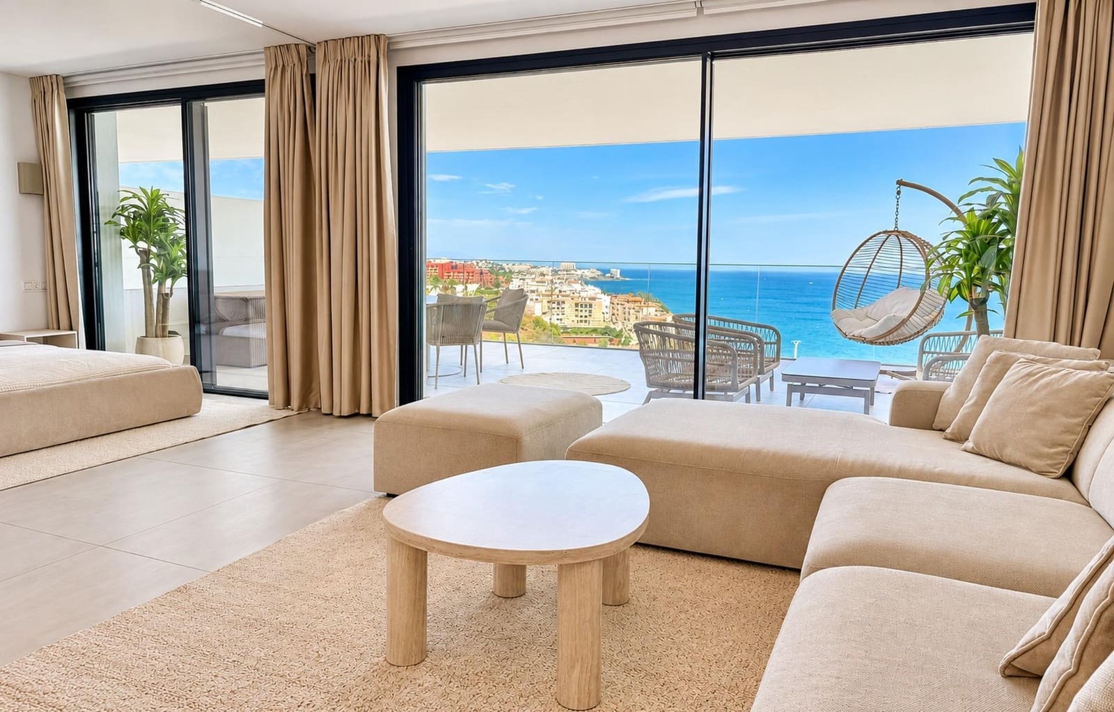 Apartamento de 2 habitaciones en Carvajal en venta con piscina garaje - 945.000 € (Ref: 10148944)