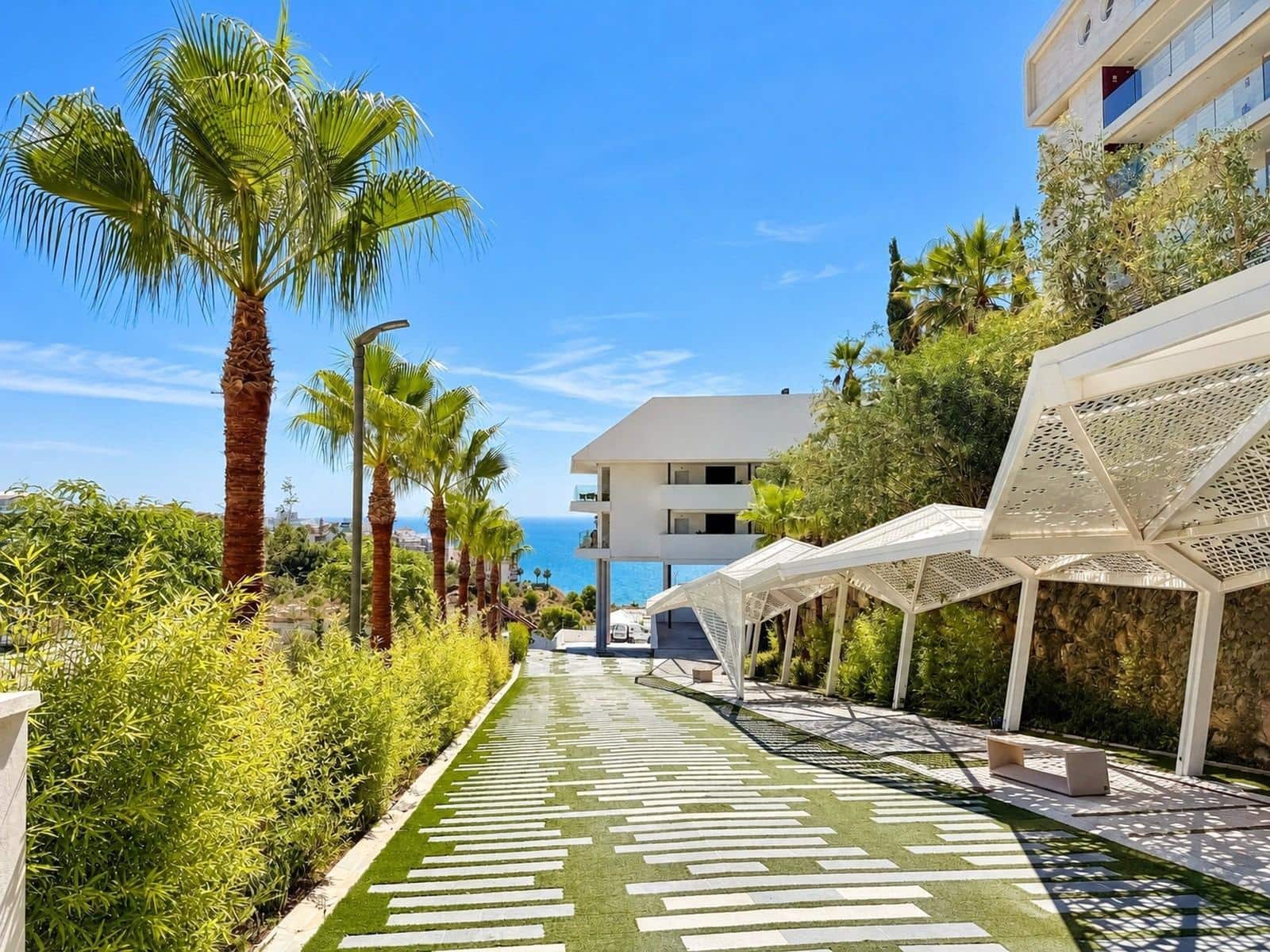 Apartamento de 2 habitaciones en Carvajal en venta con piscina garaje - 945.000 € (Ref: 10148944)
