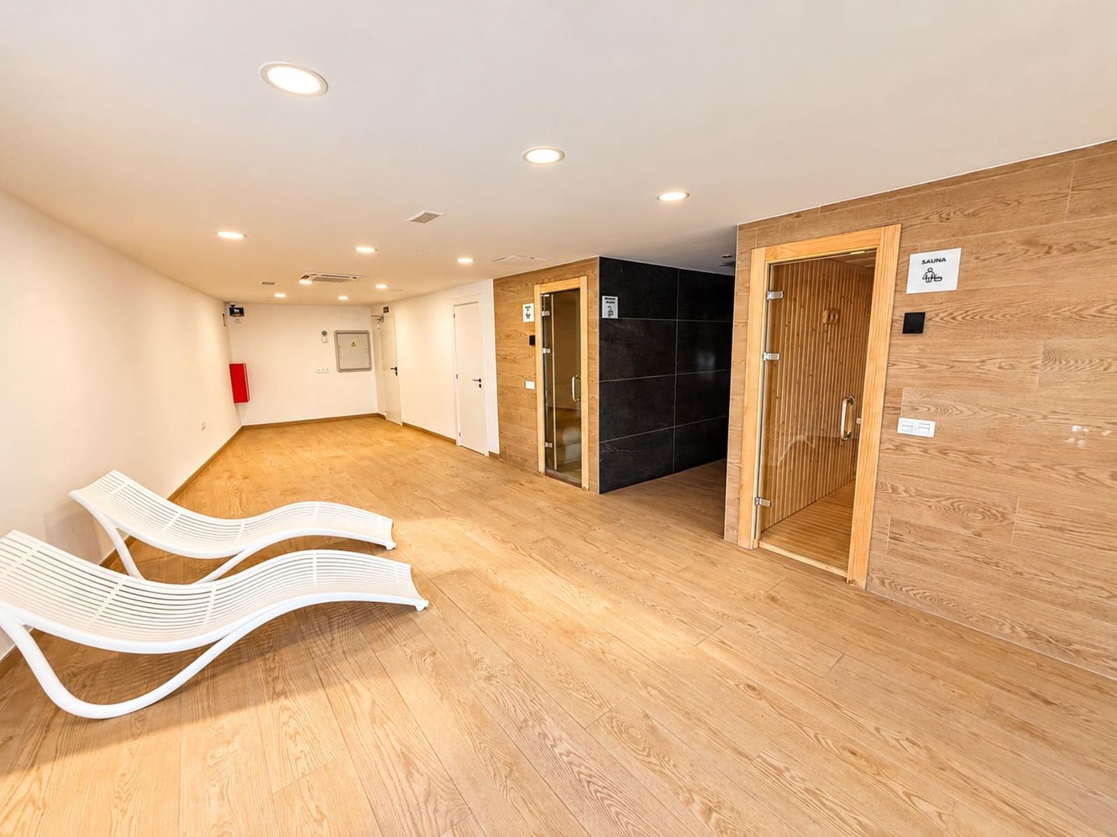 2 quarto Apartamento para arrendar em Carvajal com piscina garagem - 2 500 € (Ref: 10180804)