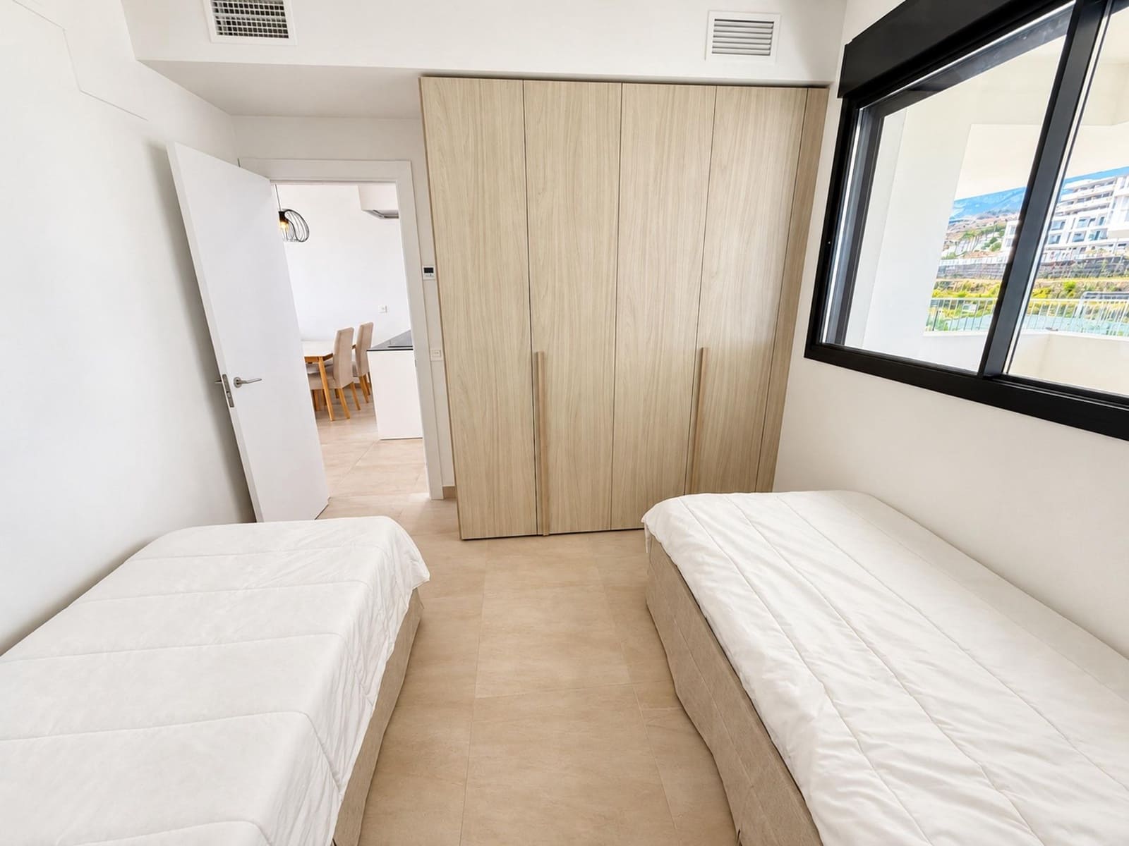2 quarto Apartamento para arrendar em Carvajal com piscina garagem - 2 500 € (Ref: 10180804)