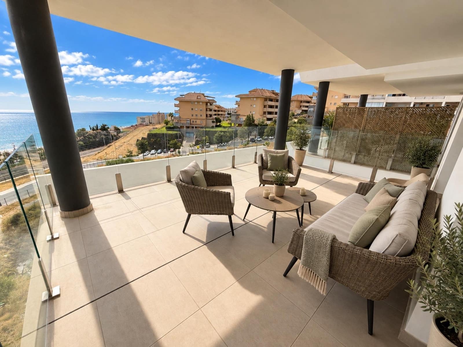 2 quarto Apartamento para arrendar em Carvajal com piscina garagem - 2 500 € (Ref: 10180804)