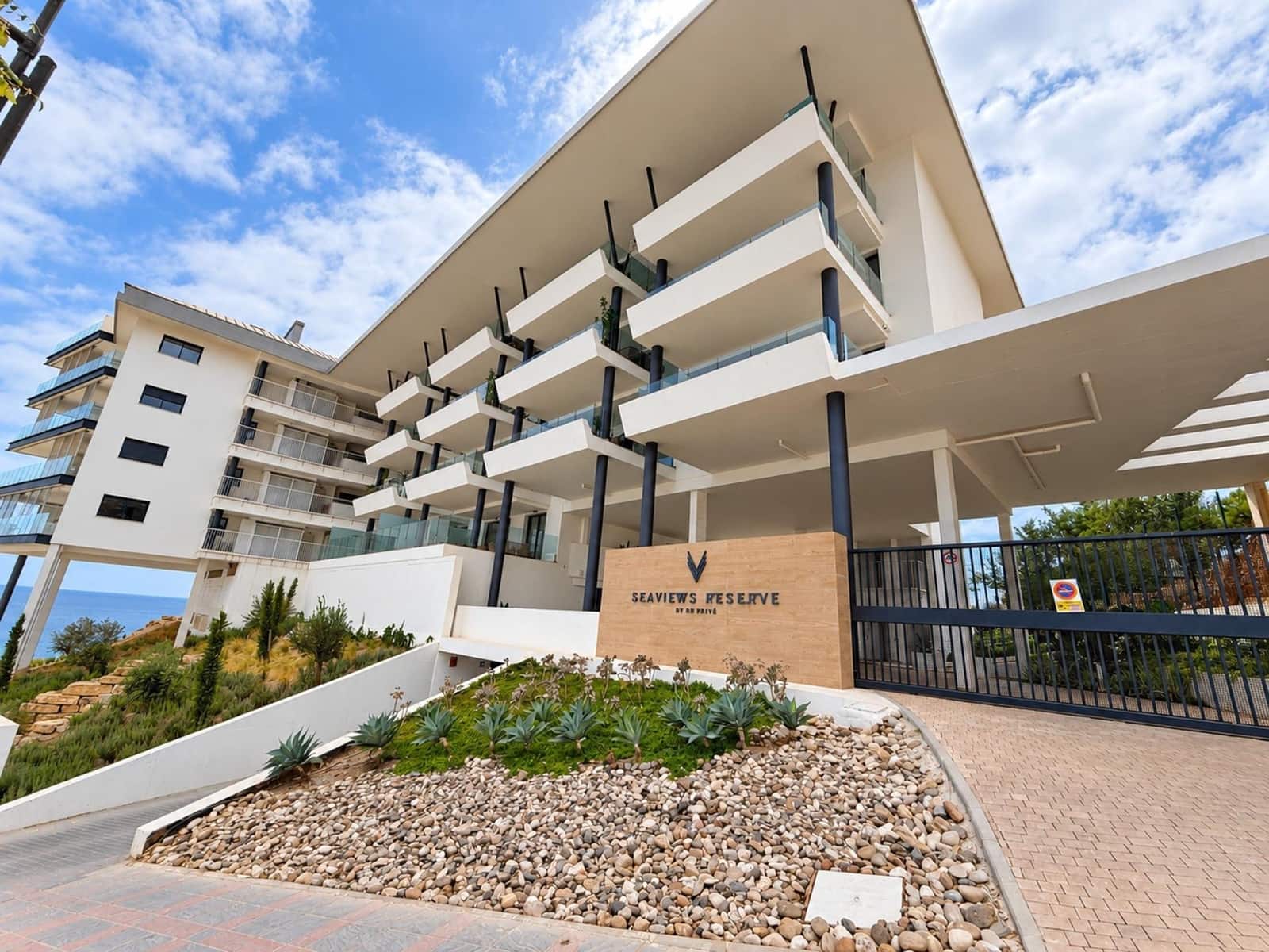 2 quarto Apartamento para arrendar em Carvajal com piscina garagem - 2 500 € (Ref: 10180804)