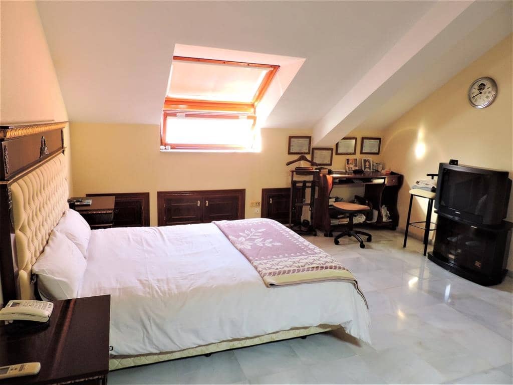 4 soverom Leilighet til salgs i Fuengirola med svømmebasseng garasje - € 609 000 (Ref: 5112713)