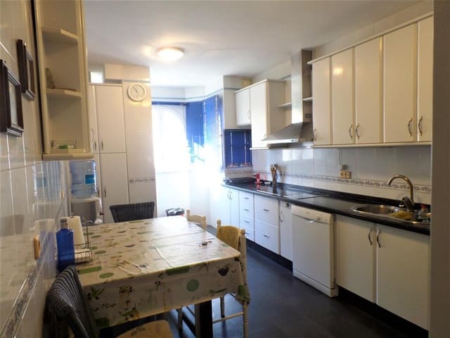 4 bedroom Apartment for sale in Fuengirola with pool garage - € 609,000 (Ref: 5112713)