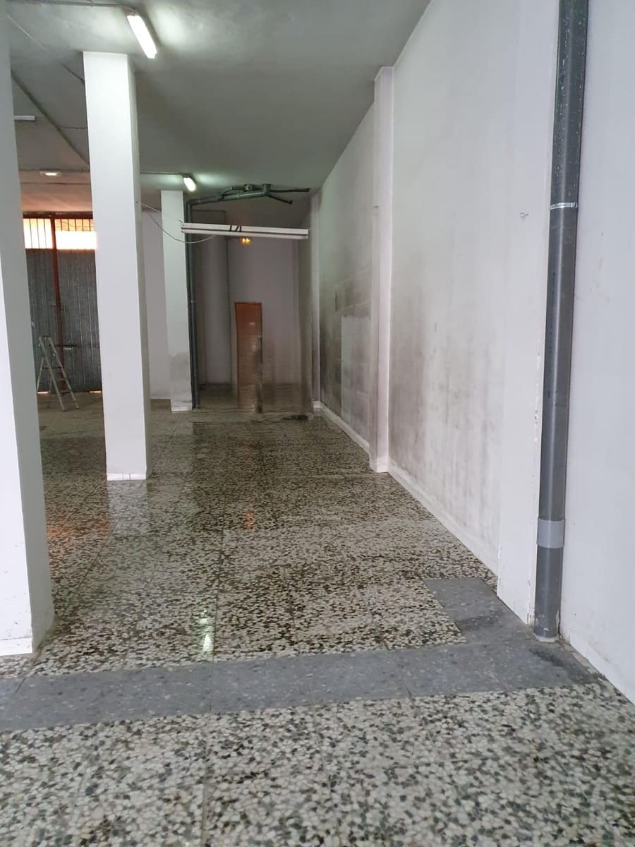 Comercial para venda em Las Lagunas de Mijas com garagem - 350 000 € (Ref: 8450197)