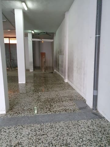 Kommersiell til salgs i Las Lagunas de Mijas, Mijas med garasje - € 350 000 (Ref: 8450197)