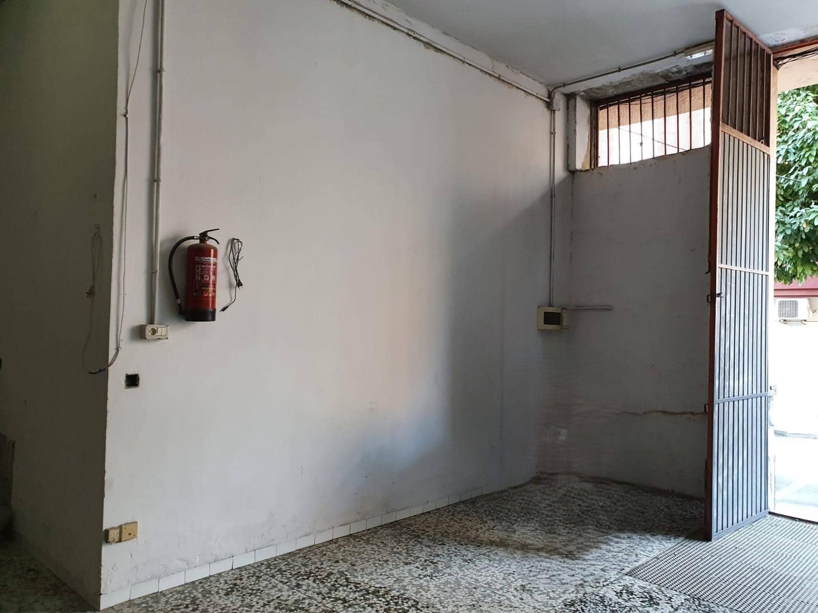 Comercial para venda em Las Lagunas de Mijas com garagem - 350 000 € (Ref: 8450197)