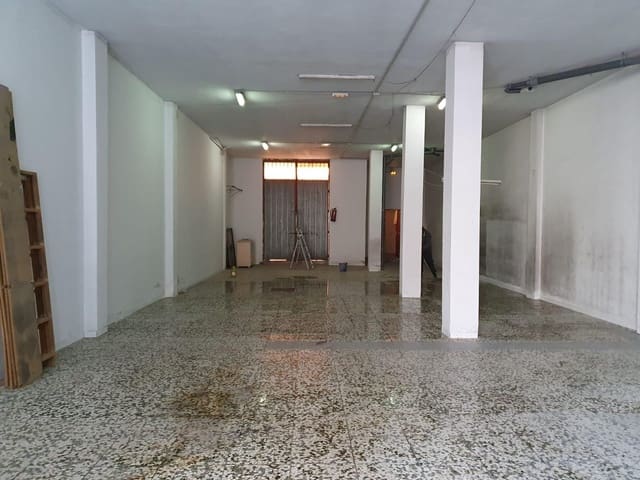 Kommersiell til salgs i Las Lagunas de Mijas, Mijas med garasje - € 350 000 (Ref: 8450197)