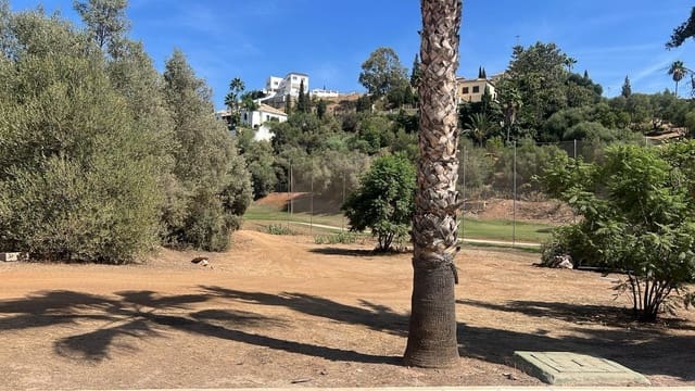 Bouwgrond te koop in Mijas Golf, Mijas - € 400.000 (Ref: 8551345)