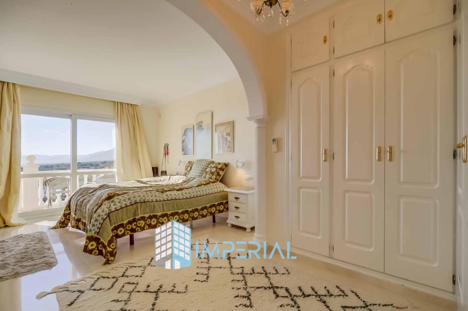 3 slaapkamer Rijtjeshuis te koop in Marbella met zwembad garage - € 895.000 (Ref: 8911373)