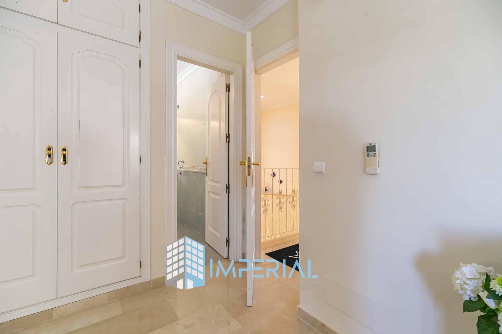 3 slaapkamer Rijtjeshuis te koop in Marbella met zwembad garage - € 895.000 (Ref: 8911373)