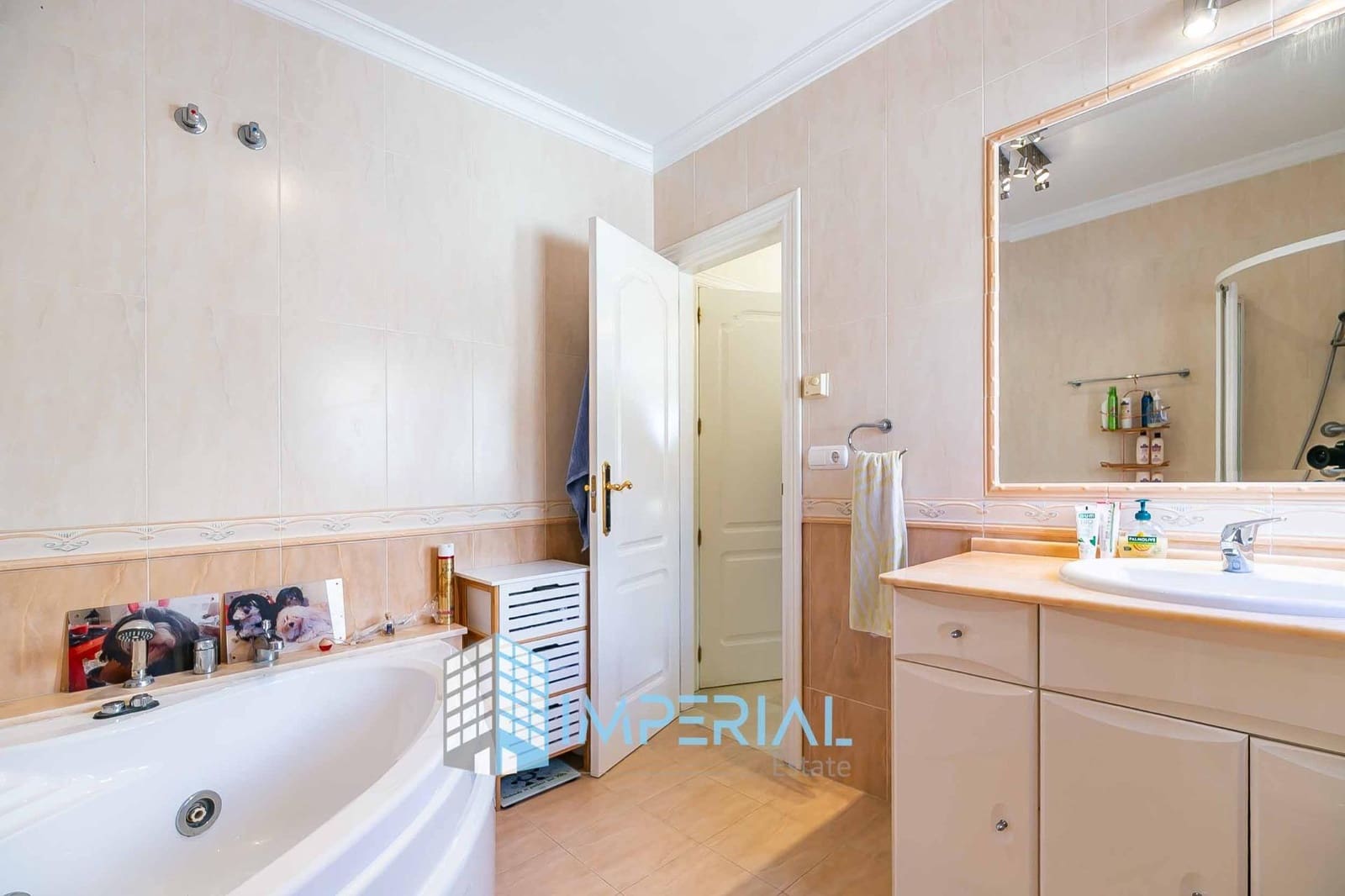 3 slaapkamer Rijtjeshuis te koop in Marbella met zwembad garage - € 895.000 (Ref: 8911373)