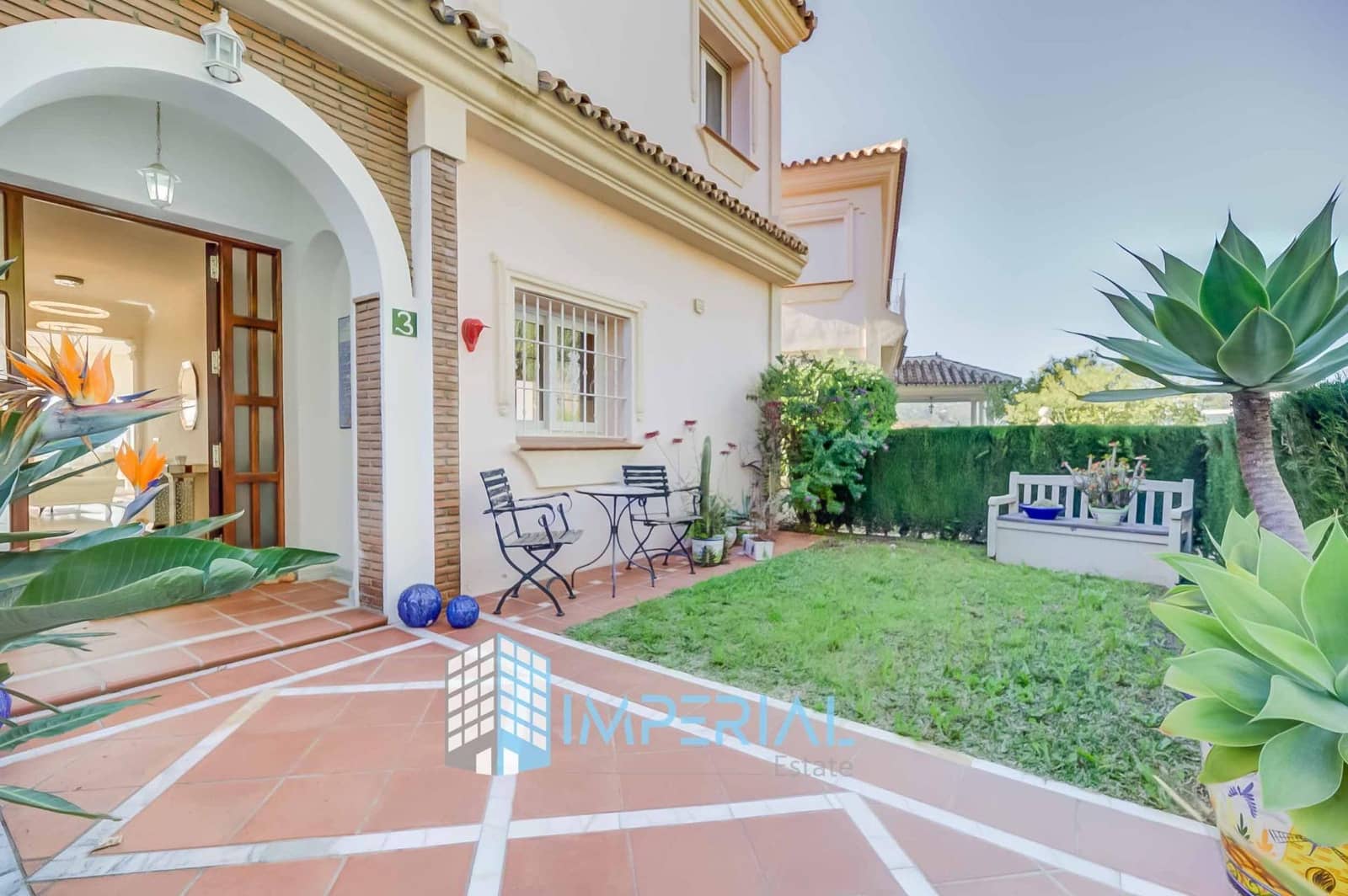 3 slaapkamer Rijtjeshuis te koop in Marbella met zwembad garage - € 895.000 (Ref: 8911373)