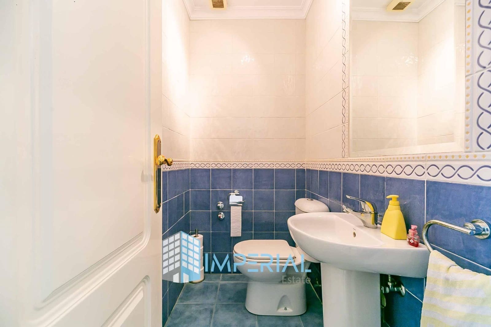 3 slaapkamer Rijtjeshuis te koop in Marbella met zwembad garage - € 895.000 (Ref: 8911373)