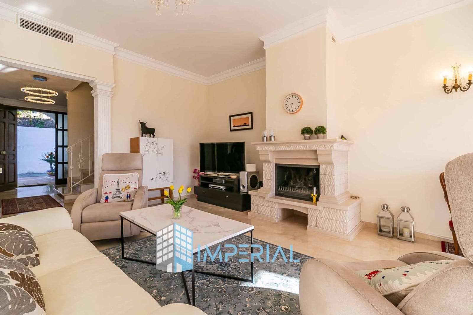 3 slaapkamer Rijtjeshuis te koop in Marbella met zwembad garage - € 895.000 (Ref: 8911373)