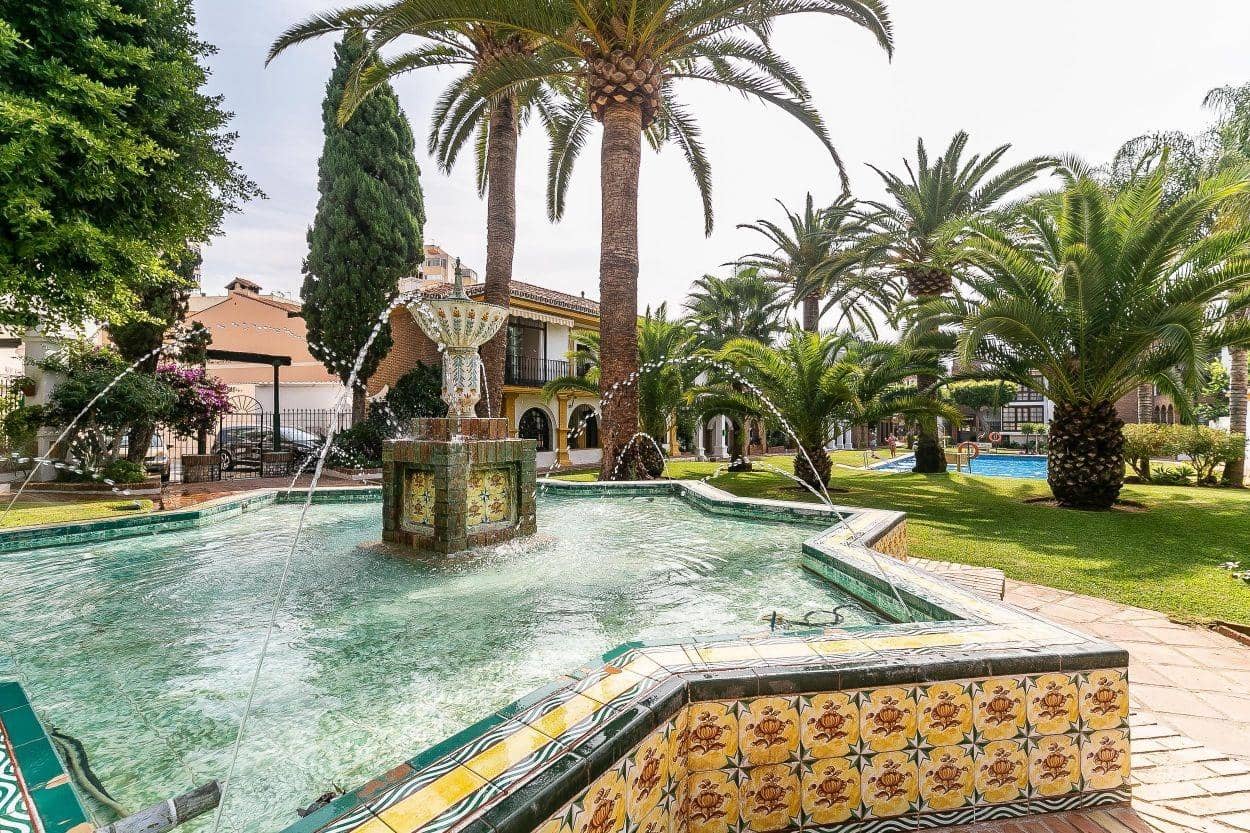3 bedroom Apartment for sale in Fuengirola with pool - € 475,000 (Ref: 8928801)