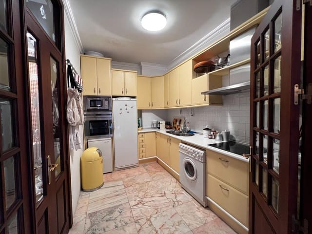 3 slaapkamer Appartement te koop in Fuengirola met zwembad - € 475.000 (Ref: 8928801)