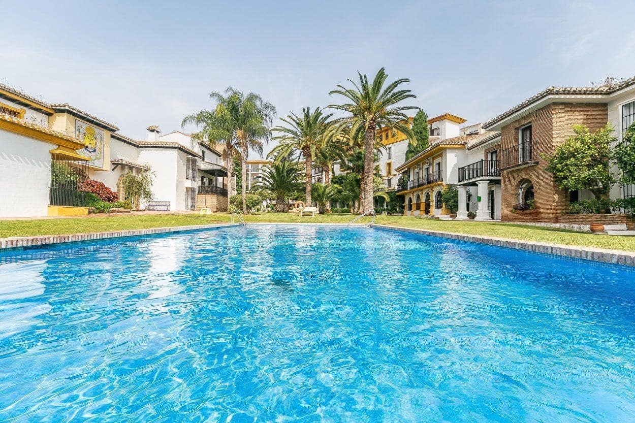 2 Zimmer Apartment zu verkaufen in Fuengirola mit Pool - 395.000 € (Ref: 9007370)