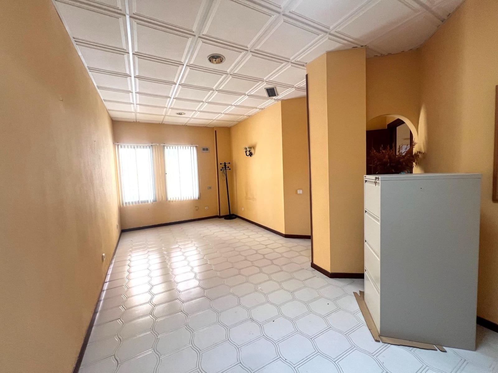 3 chambre Local Commercial à vendre à Fuengirola - 245 000 € (Ref: 9036837)