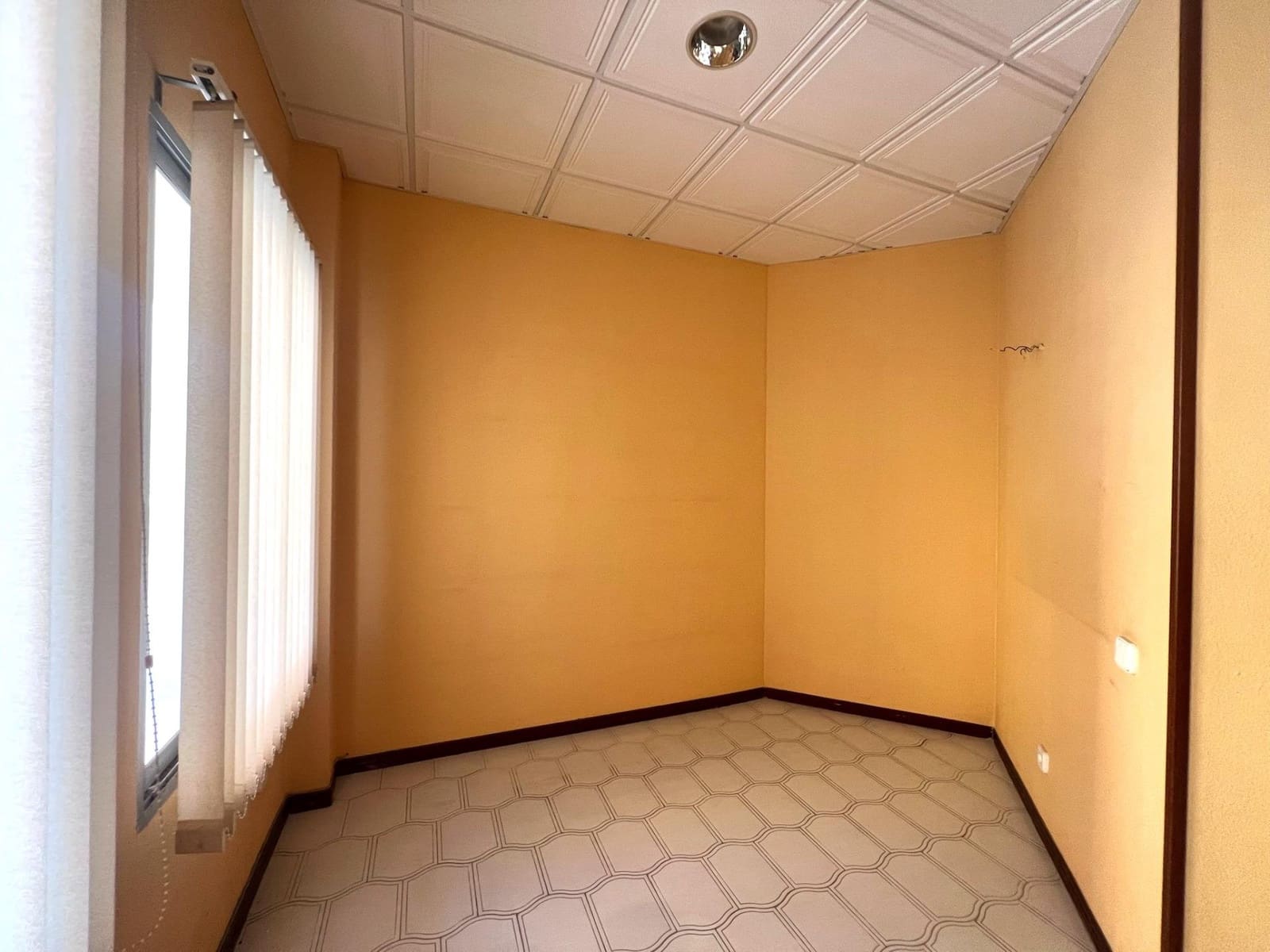 3 chambre Local Commercial à vendre à Fuengirola - 245 000 € (Ref: 9036837)
