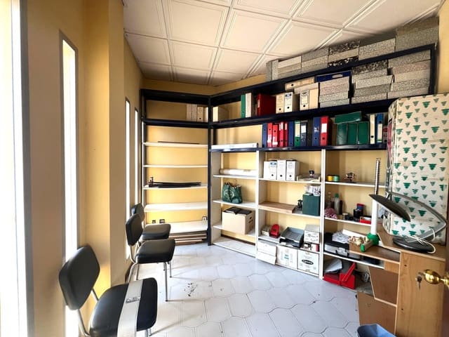 3 bedroom Commercial for sale in Fuengirola - € 245,000 (Ref: 9036837)