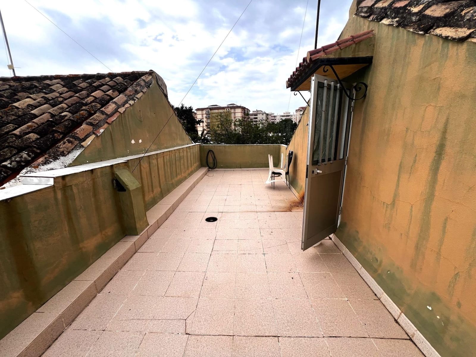 4 soveværelse Rækkehus til salg i Fuengirola med swimmingpool - € 459.000 (Ref: 9049038)
