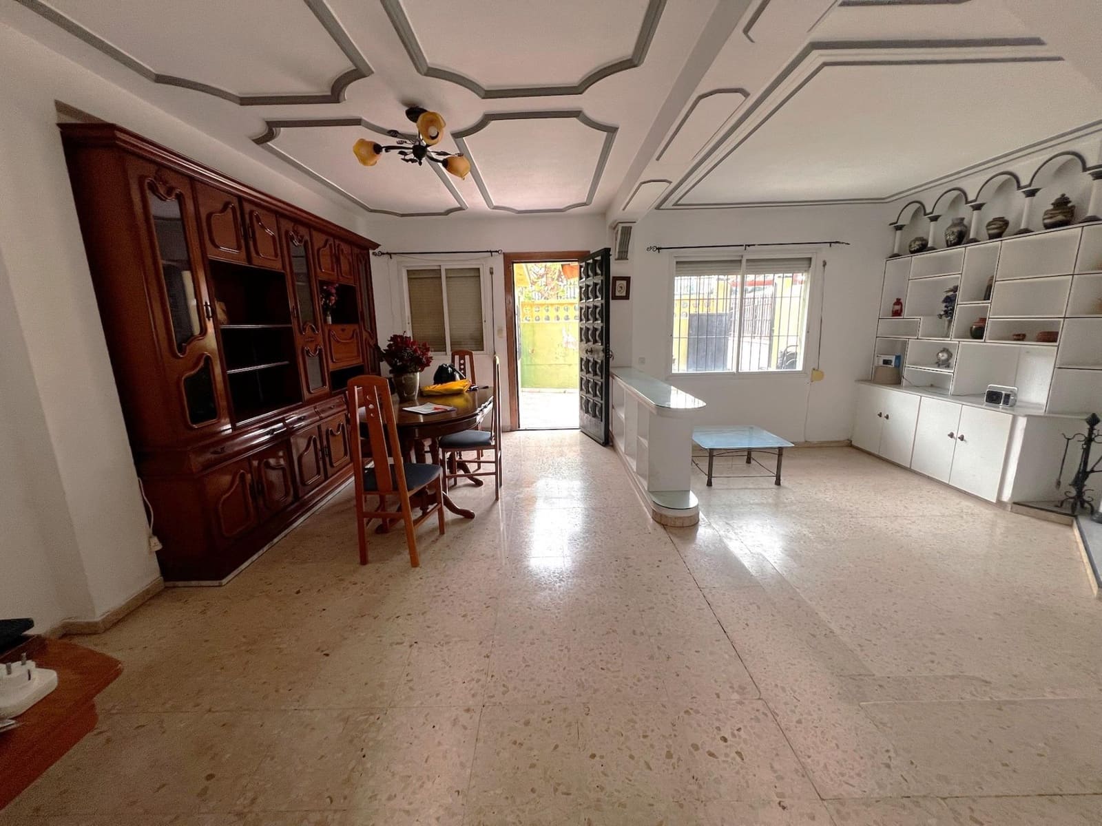 4 soveværelse Rækkehus til salg i Fuengirola med swimmingpool - € 459.000 (Ref: 9049038)