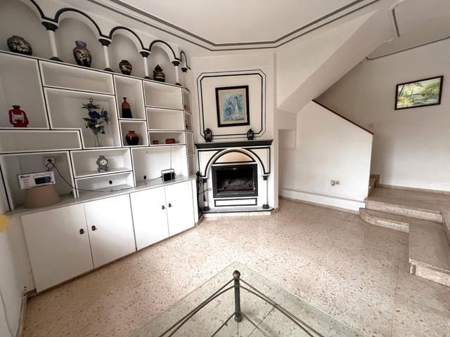 4 bedroom Terraced Villa for sale in Fuengirola with pool - € 459,000 (Ref: 9049038)