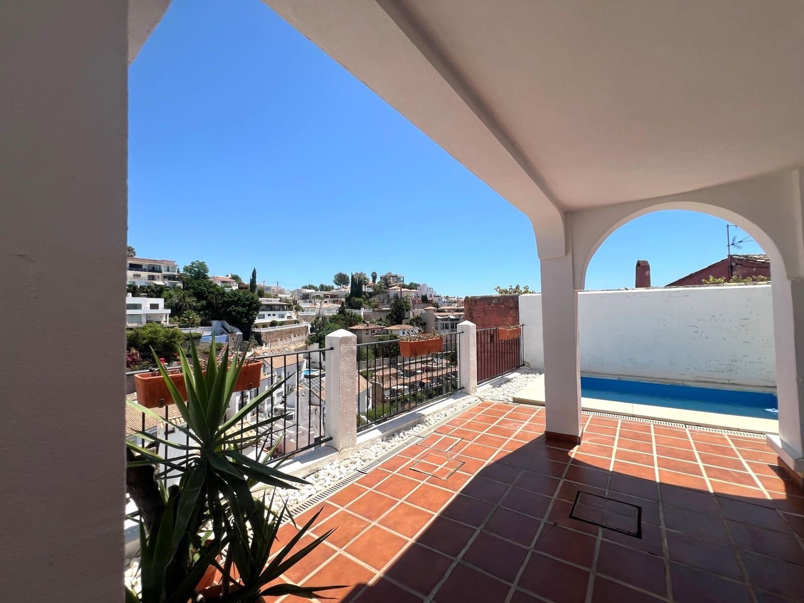 3 sovrum Semi-fristående Villa till salu i Fuengirola med pool - 499 000 € (Ref: 9193954)