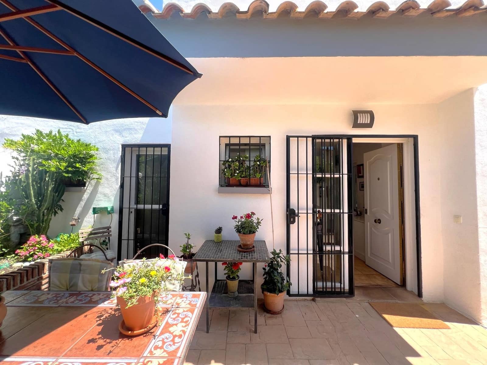 3 quarto Moradia Geminada para venda em Fuengirola com piscina - 465 000 € (Ref: 9193954)