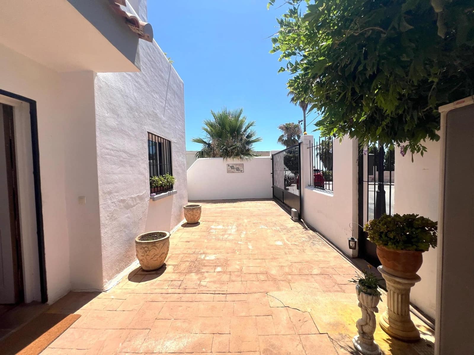 3 quarto Moradia Geminada para venda em Fuengirola com piscina - 465 000 € (Ref: 9193954)