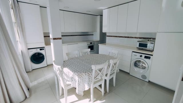 4 Zimmer Apartment zu verkaufen in Los Boliches , Fuengirola - 595.000 € (Ref: 9217657)