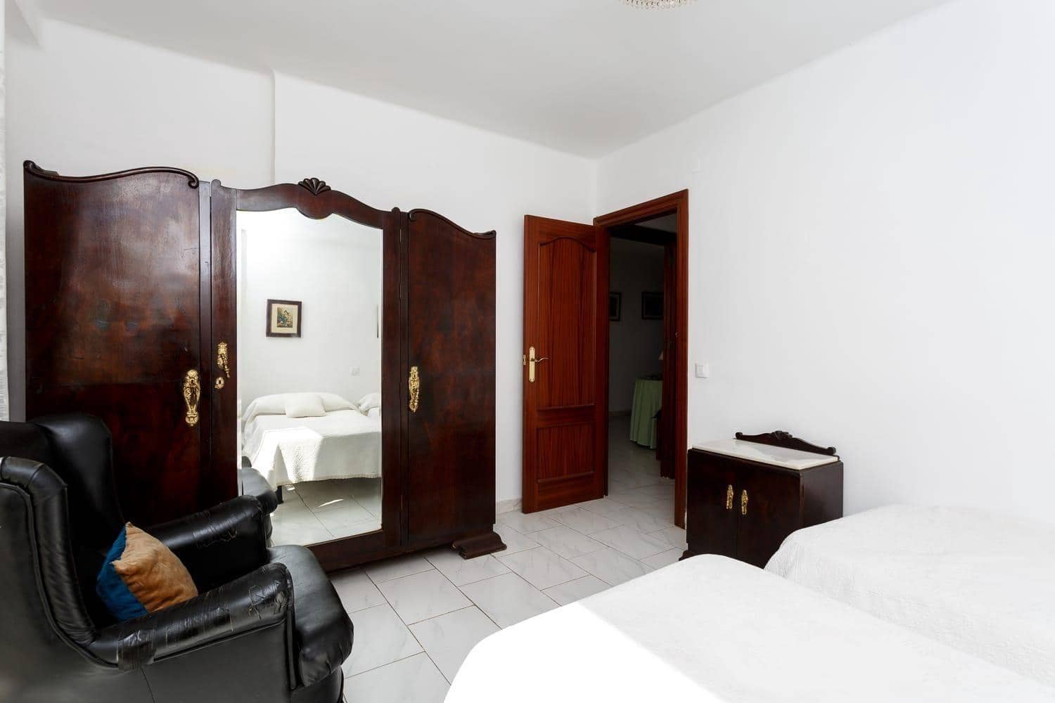 3 bedroom Apartment for sale in Fuengirola - € 295,000 (Ref: 9217658)