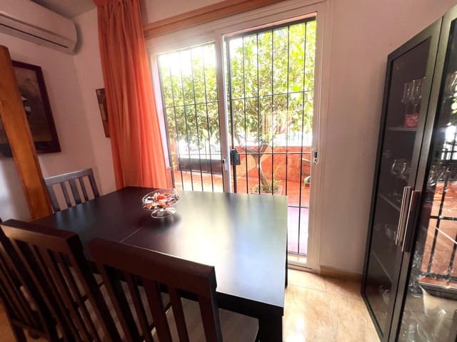 4 bedroom Terraced Villa for sale in Fuengirola with pool - € 450,000 (Ref: 9272454)