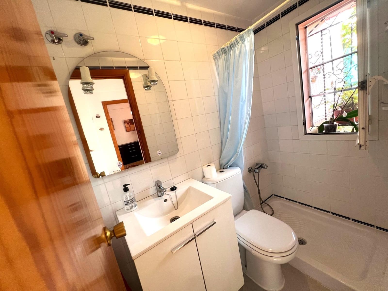 4 chambre Villa/Maison Mitoyenne à vendre à Fuengirola avec piscine - 450 000 € (Ref: 9272454)