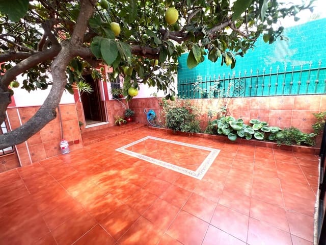 4 bedroom Terraced Villa for sale in Fuengirola with pool - € 450,000 (Ref: 9272454)