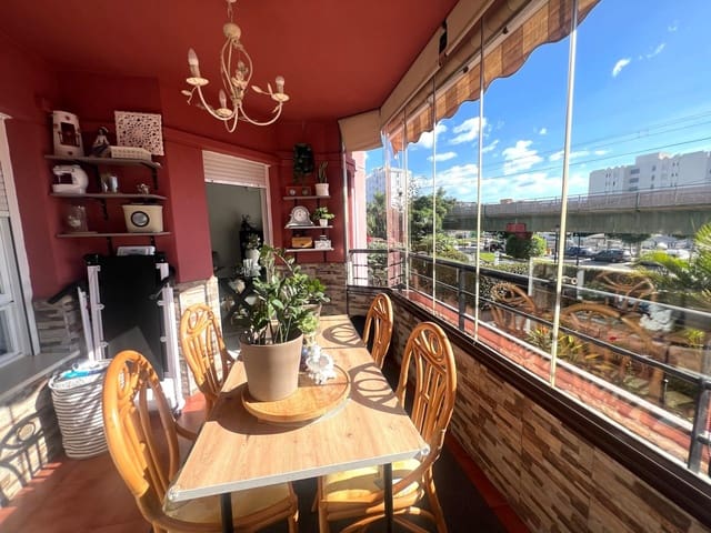 3 makuuhuone Asunto myytävänä paikassa Los Pacos, Fuengirola mukana uima-altaan - 439 000 € (Ref: 9335233)