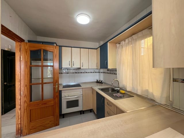 3 makuuhuone Rivitalo myytävänä paikassa Fuengirola mukana 
autotalli - 440 000 € (Ref: 9356078)