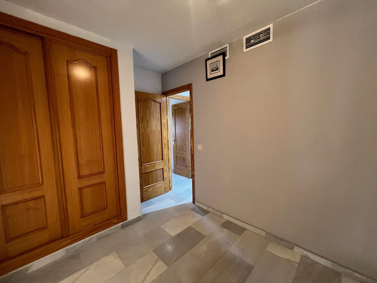 3 makuuhuone Rivitalo myytävänä paikassa Fuengirola mukana 
autotalli - 440 000 € (Ref: 9356078)