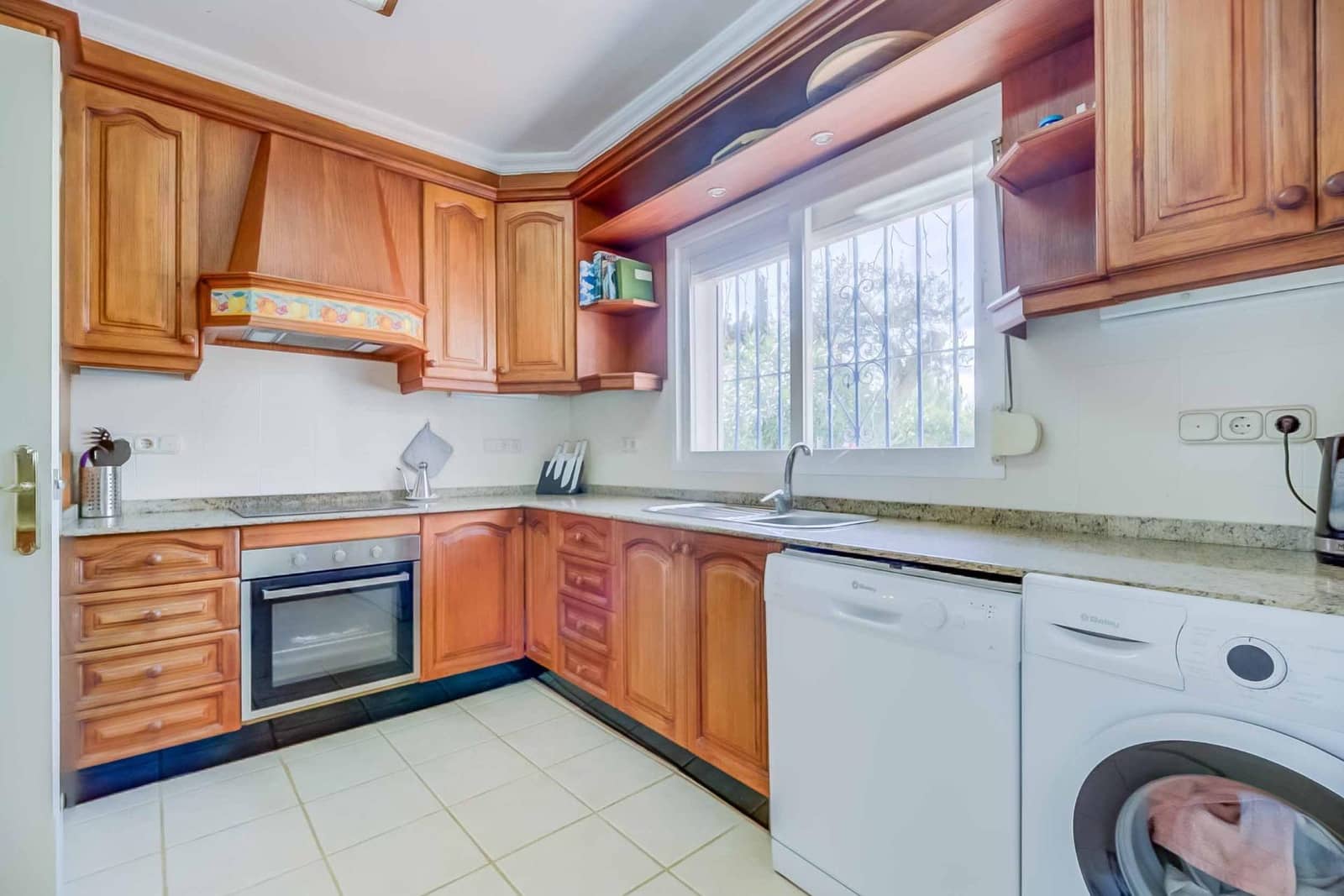 Chalet de 4 habitaciones en Mijas en venta con piscina - 899.000 € (Ref: 9382731)