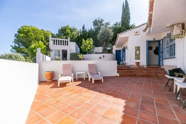 Chalet de 4 habitaciones en Mijas en venta con piscina - 899.000 € (Ref: 9382731)