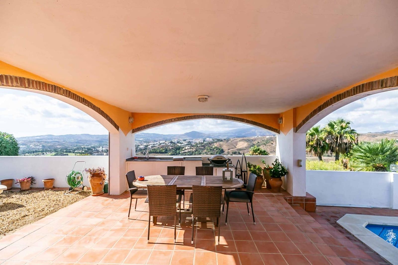 4 soveværelse Villa til salg i Mijas med swimmingpool - € 795.000 (Ref: 9382731)