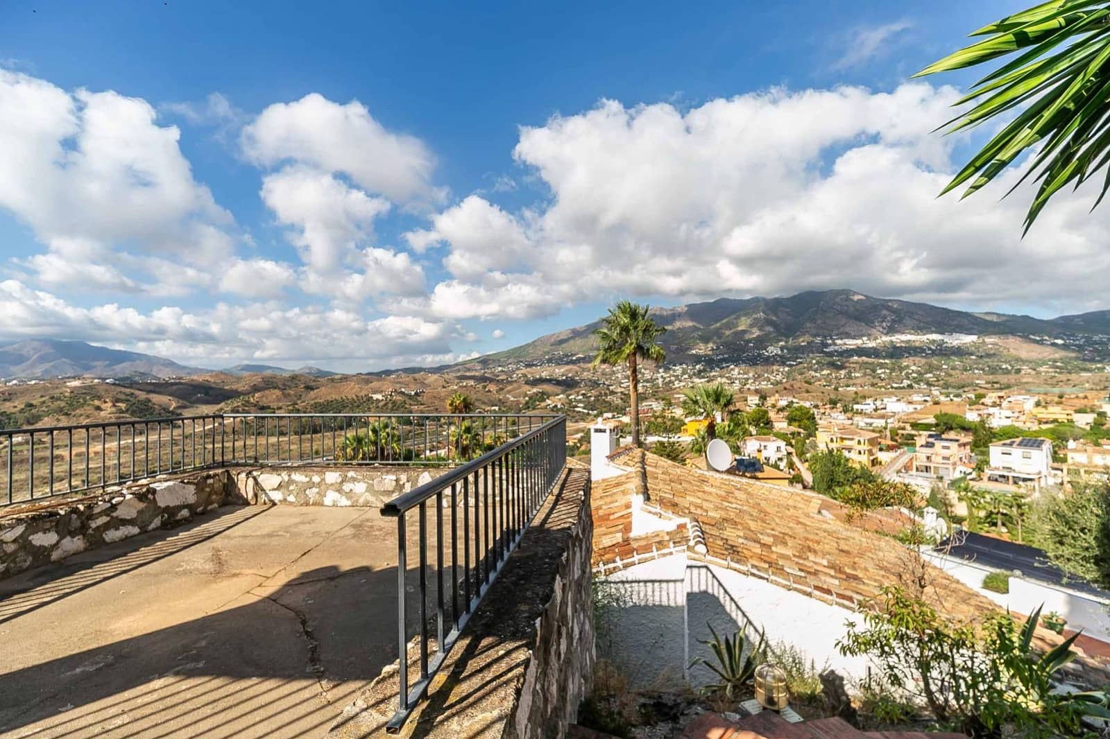 4 soveværelse Villa til salg i Mijas med swimmingpool - € 795.000 (Ref: 9382731)