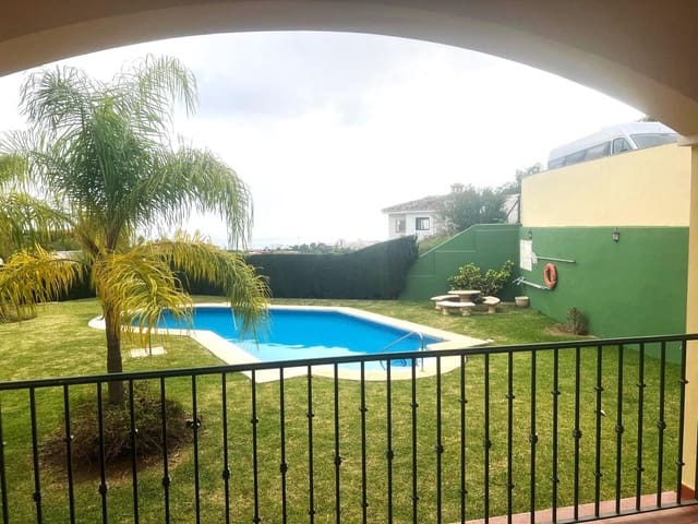 3 sovrum Radhus till salu i Fuengirola med pool - 525 000 € (Ref: 9419603)