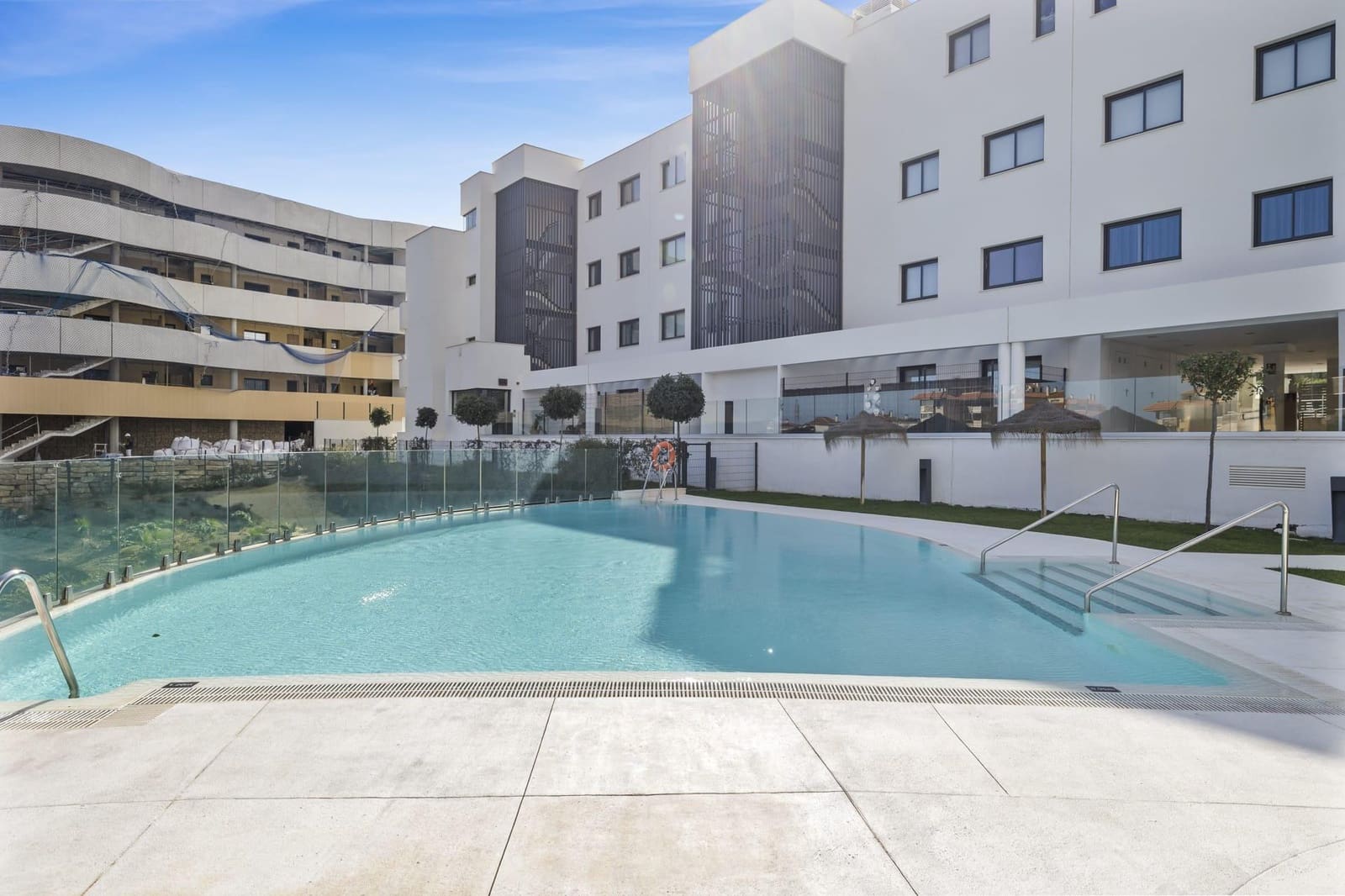 2 sovrum Lägenhet till salu i Fuengirola med pool garage - 569 000 € (Ref: 9474298)