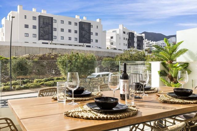 2 makuuhuone Huoneisto myytävänä paikassa El Higuerón, Fuengirola mukana uima-altaan 
autotalli - 569 000 € (Ref: 9474298)